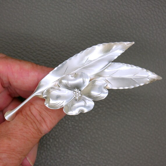 Stuart Nye Large Sterling Silver Dogwood Flower Brooch - Vintage
