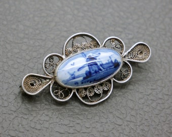 Vintage 835シルバー スリーストーンリング Vintage Delft Blue Brooch: 835 Silver Filigree, Windmill Landscape