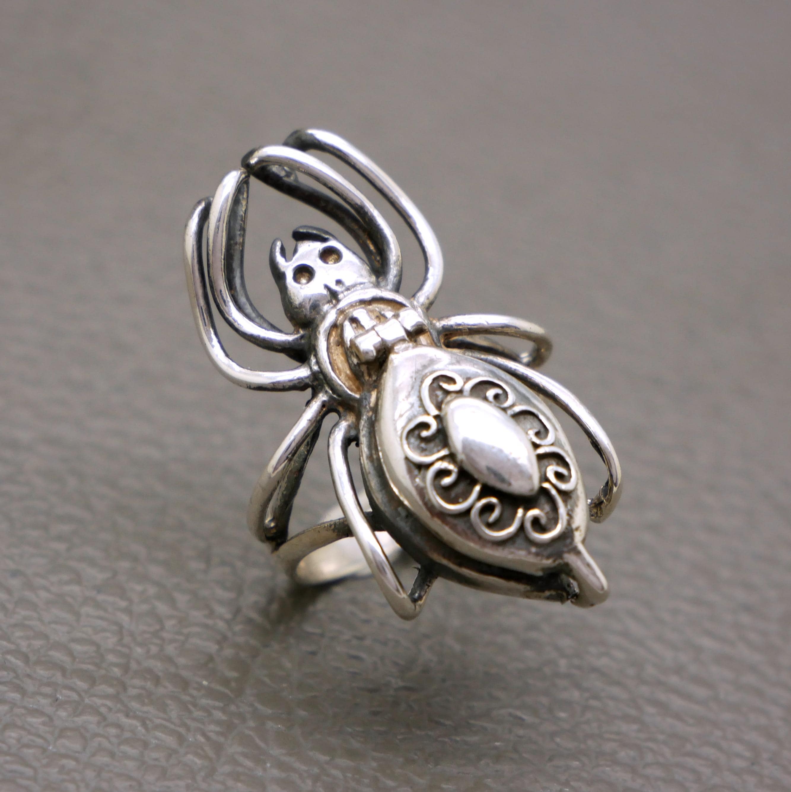 Vintage Sterling Silver Spider Poison Ring – Brutalist Pill Box