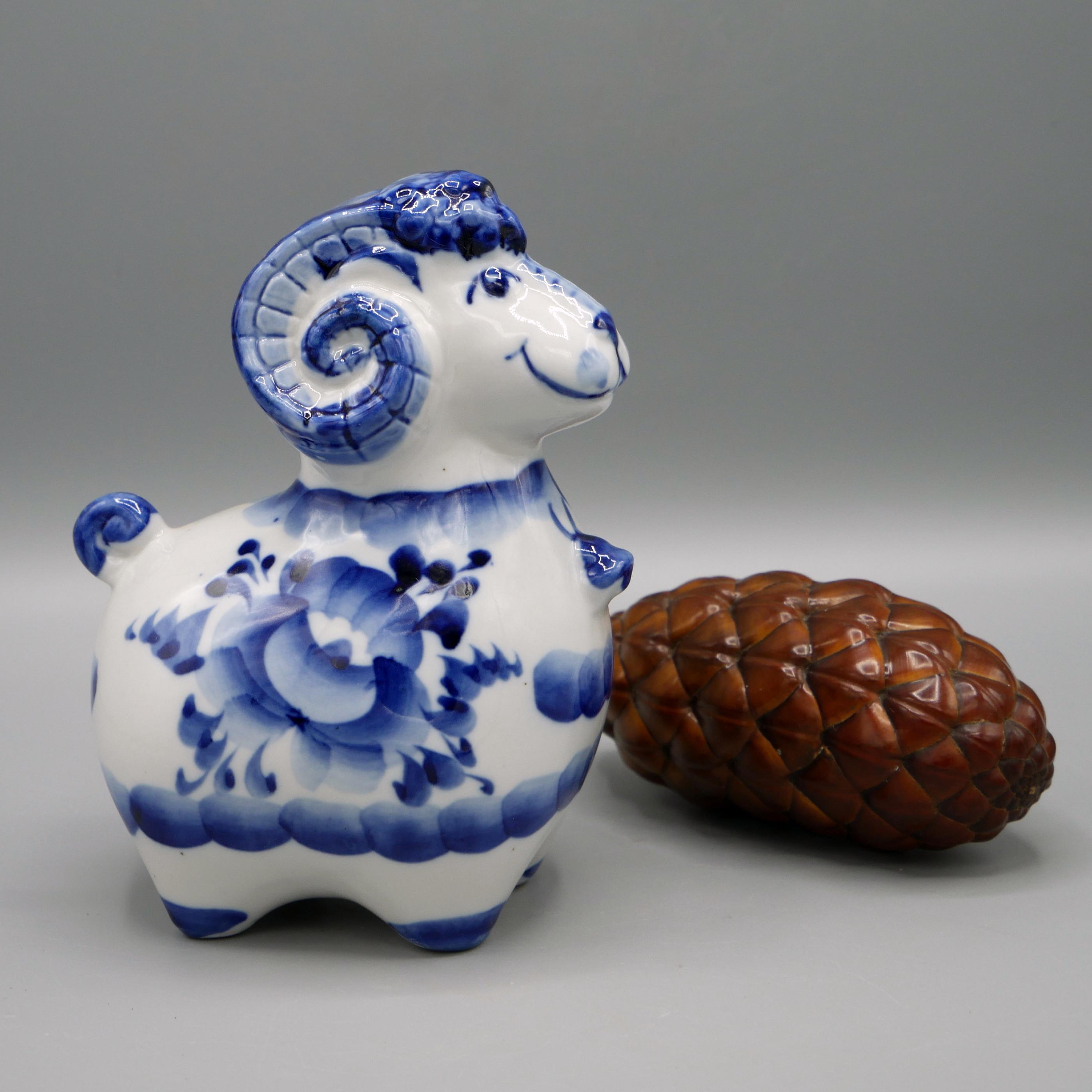 A RARE LARGE GE-TYPE MOONFLASK, YONGZHENG SEAL MARK AND