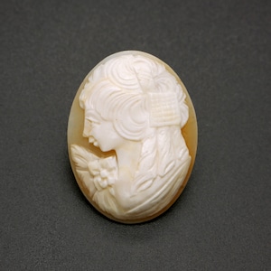 Vintage Cameo H3cm, Italian Carved Shell Cameo, Woman Romantic Portrait Cameo, Unframed Collectible Cameo
