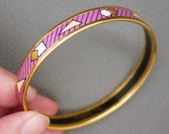 ミカエラ・フレイ エナメルバングル：24カラットゴールドメッキ