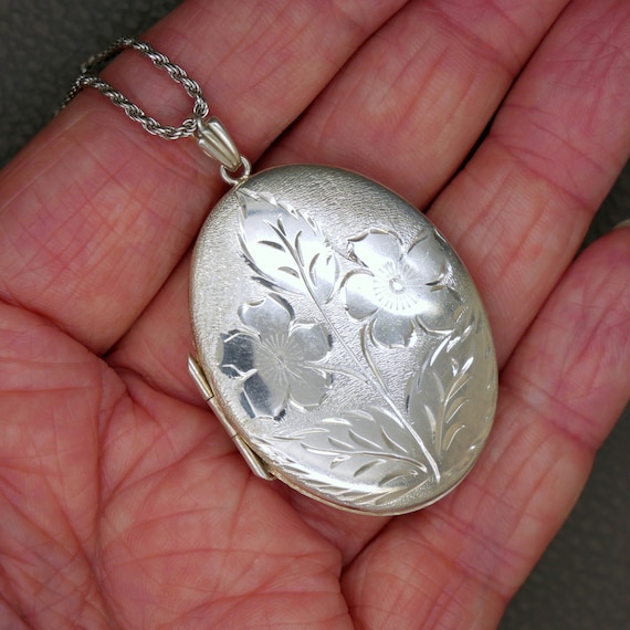Large Sterling Silver Photo Locket Pendant with E… - image 4