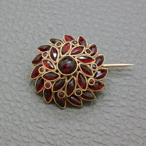 欧州アンティーク フランスよりボヘミアン ガーネットブローチ