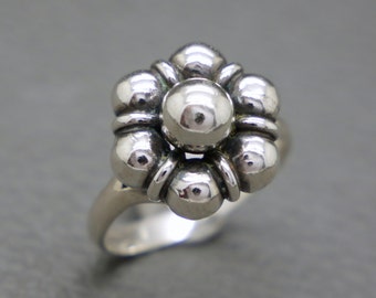 Danish Vintage Sterling Silver Ring Size 7 - 1970's Scandinavian Artisan Jewelry - Stylized Flower Design - KW5