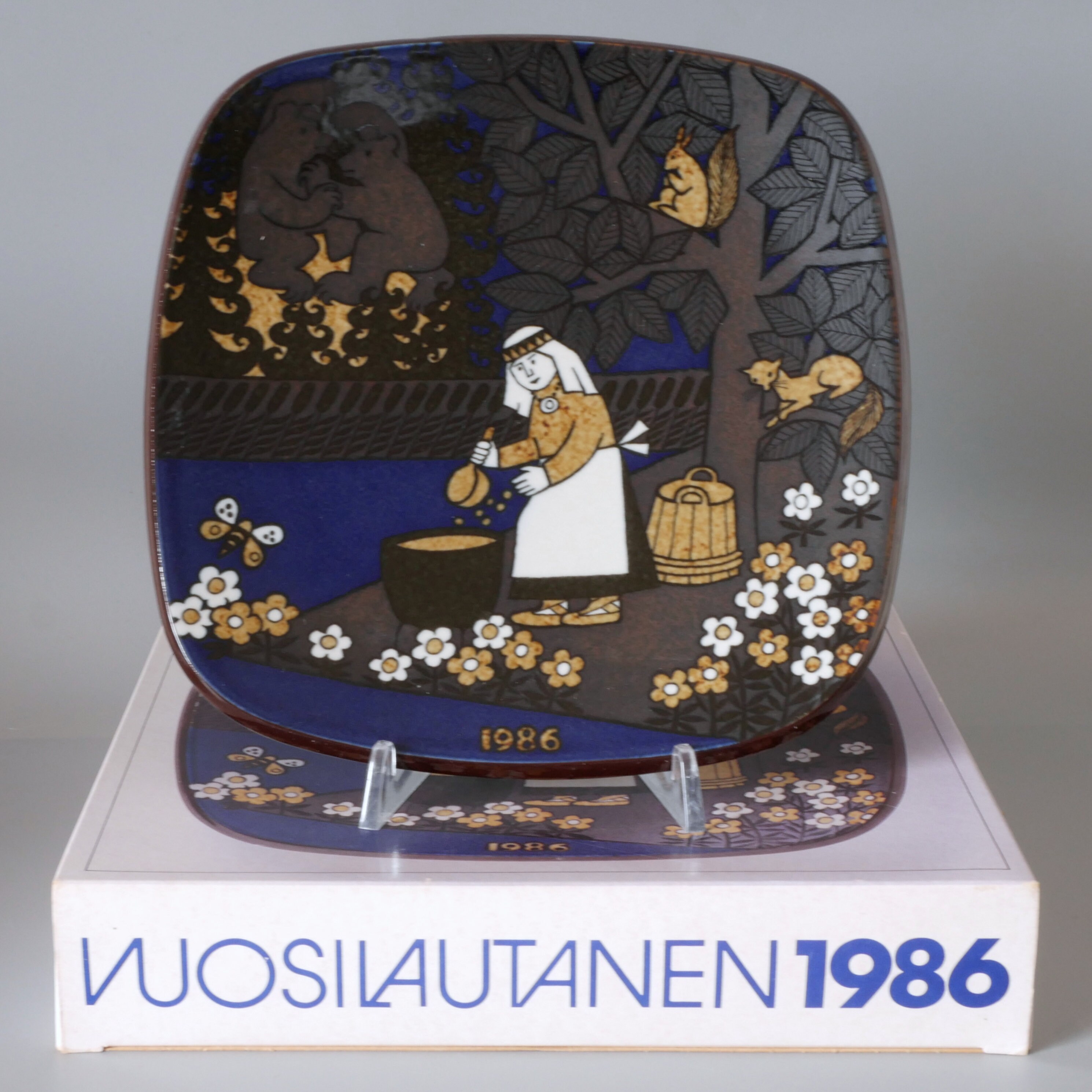 Kalevala Arabia Finland 1986 Collector Plate by Raija Uosikkinen