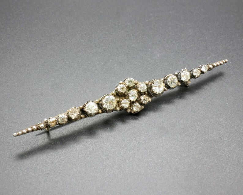 Edwardian style Dutch heritage jewelry Antique Bar Brooch Diamond cut crystals /& 835 silver filigree pin