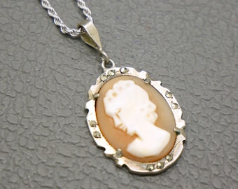 Pendentif Camée Ancien En Coquille - Monture Argent 800/1000, Poinçon, Dimensions 35x28mm (occasion)