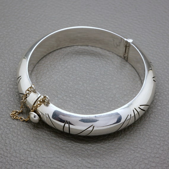 Vintage Sterling Silver Hinged Bangle Bracelet wi… - image 9