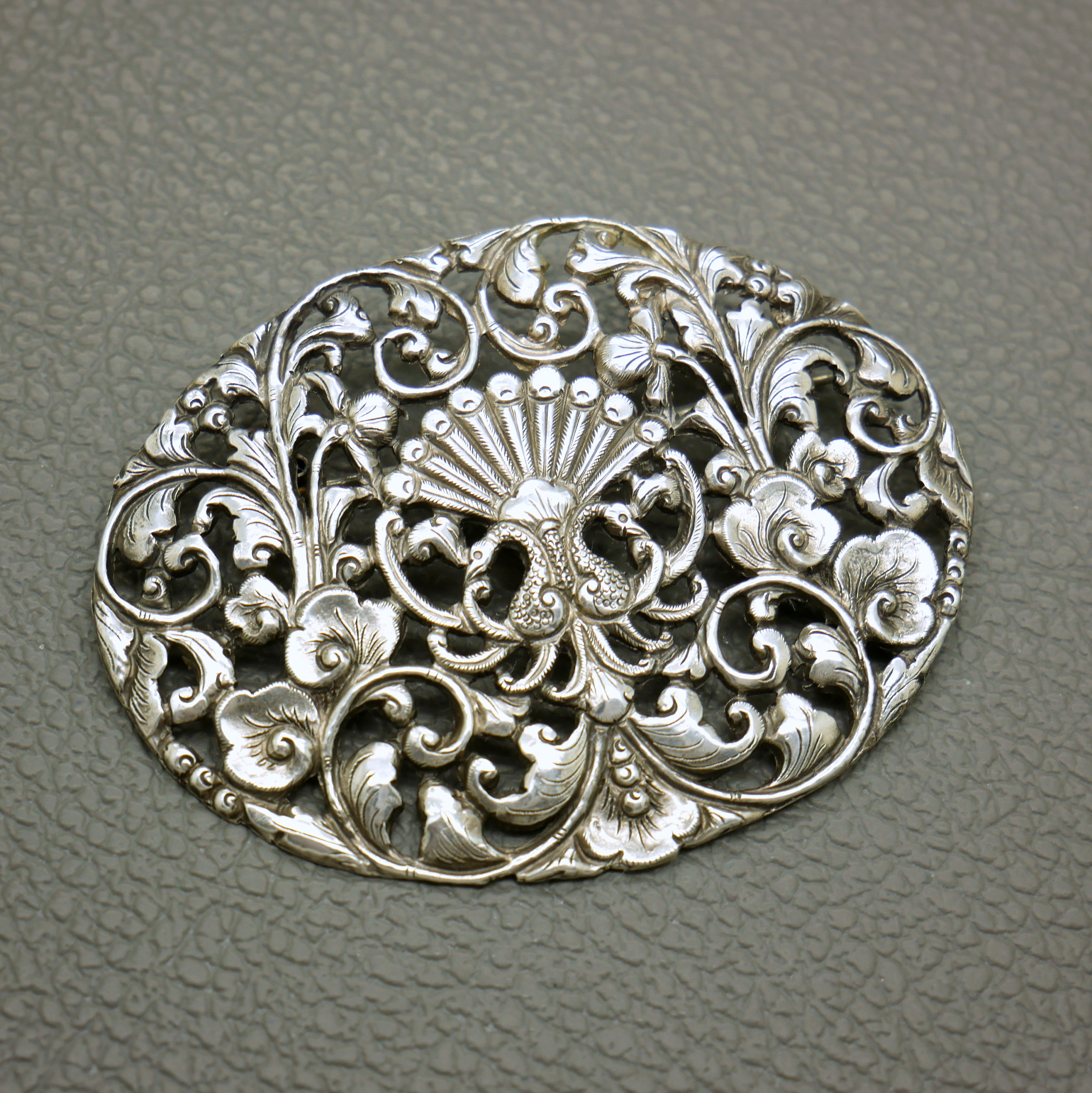 silver925アンティーク花瓶ブローチ il_fullxfull.6071901996_kpyw.jpg