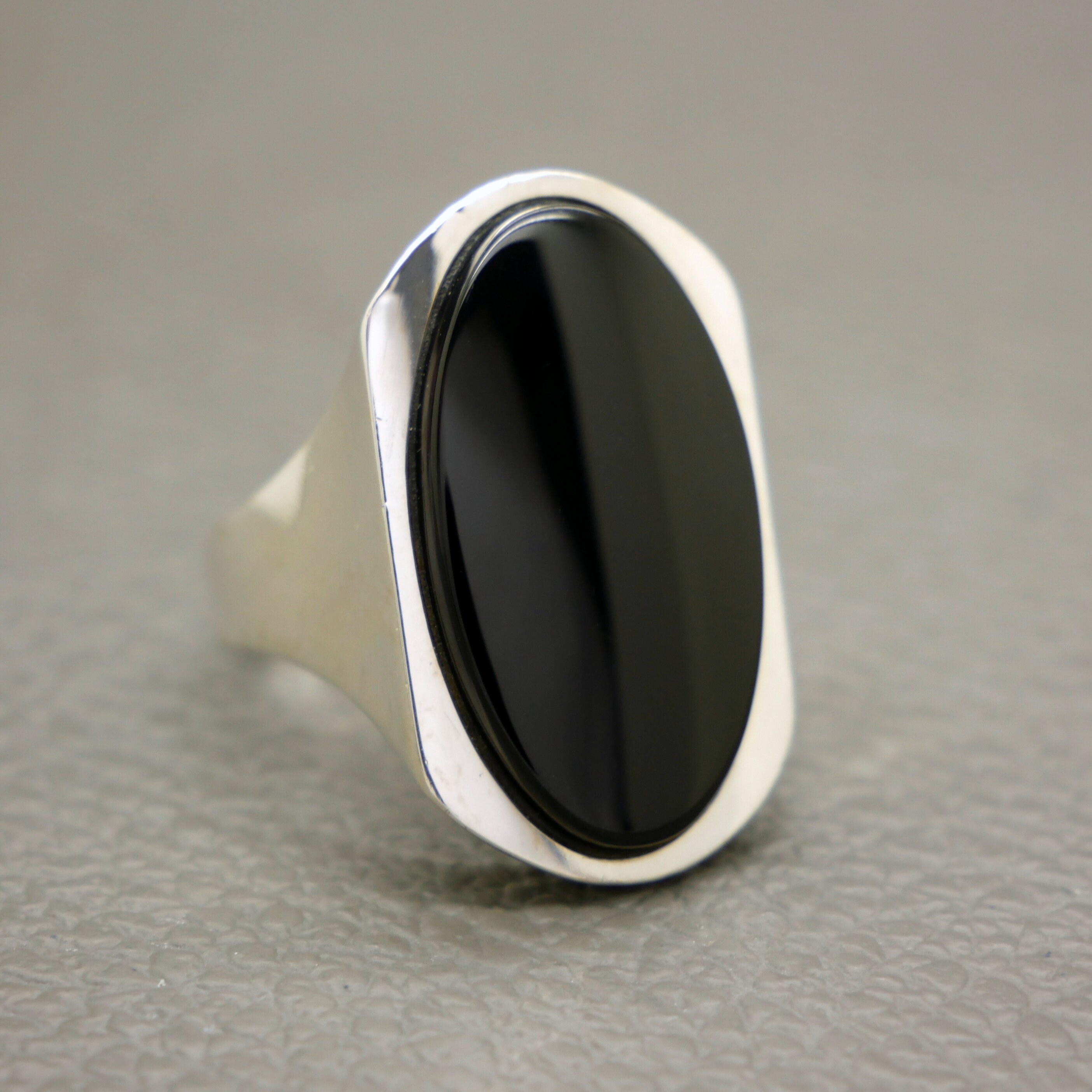 Vintage Black Onyx & Sterling Silver Ring Size 8.50