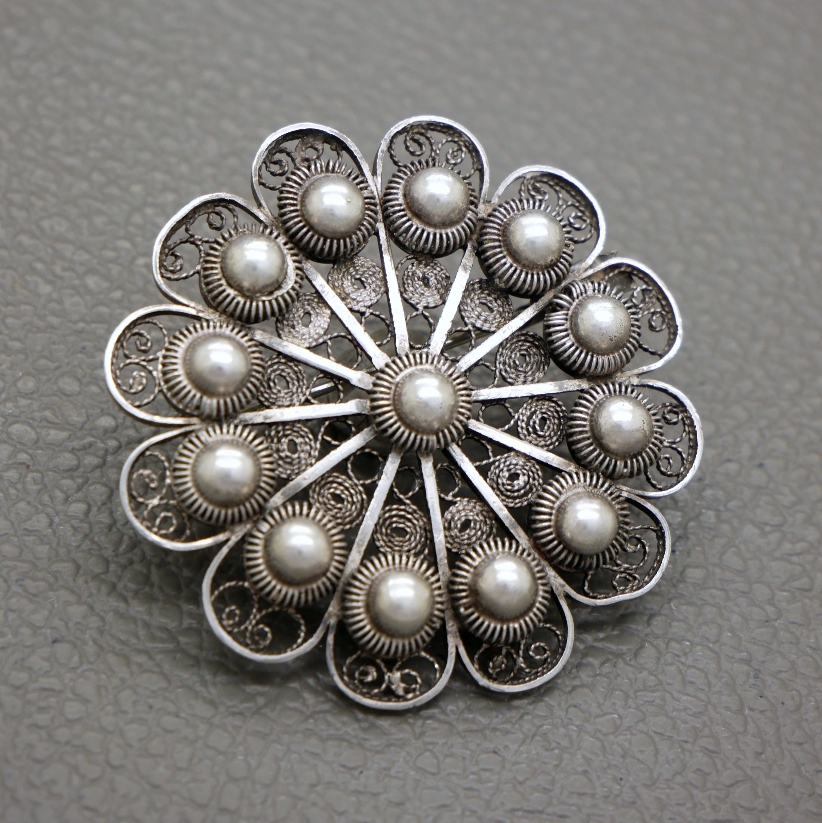 Broche à fleurs en filigrane en argent 925 en argent vintage faite à la