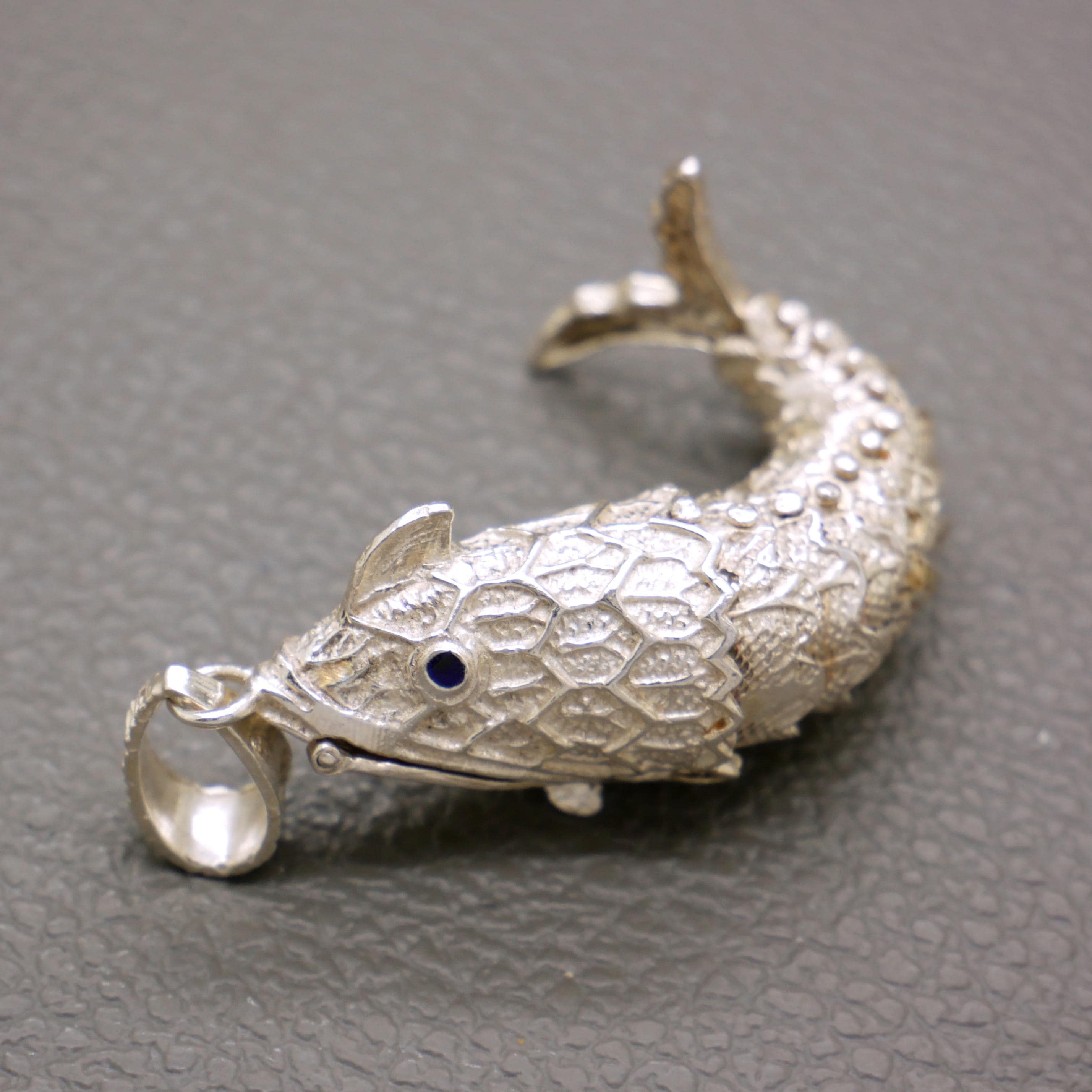 Broche Poisson En Métal Argenté Vintage - Années 1970, Bijou Animalier Occasion