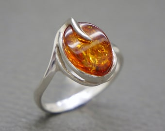 Genuine Amber & Sterling Silver Ring, Natural Baltic amber stone, 1980's Vintage Jewelry, KW5