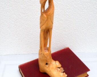 バリ島のアンティークなサギの木彫り：1930年代のインドネシアの