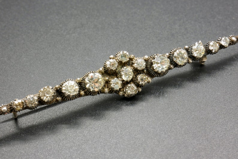Edwardian style Dutch heritage jewelry Antique Bar Brooch Diamond cut crystals /& 835 silver filigree pin