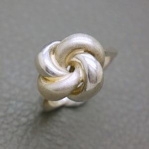 Vintage Sterling Silver Knot Ring - Tied Together Friendship Ring - Unisex Silver Ring - KW5