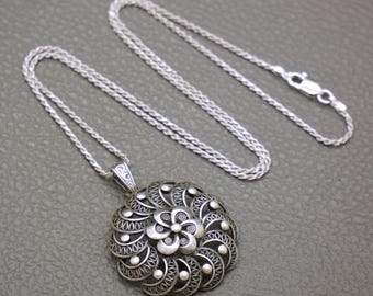 Vintage 835 Silver Flower Pendant: Mid-century Filigree Jewelry