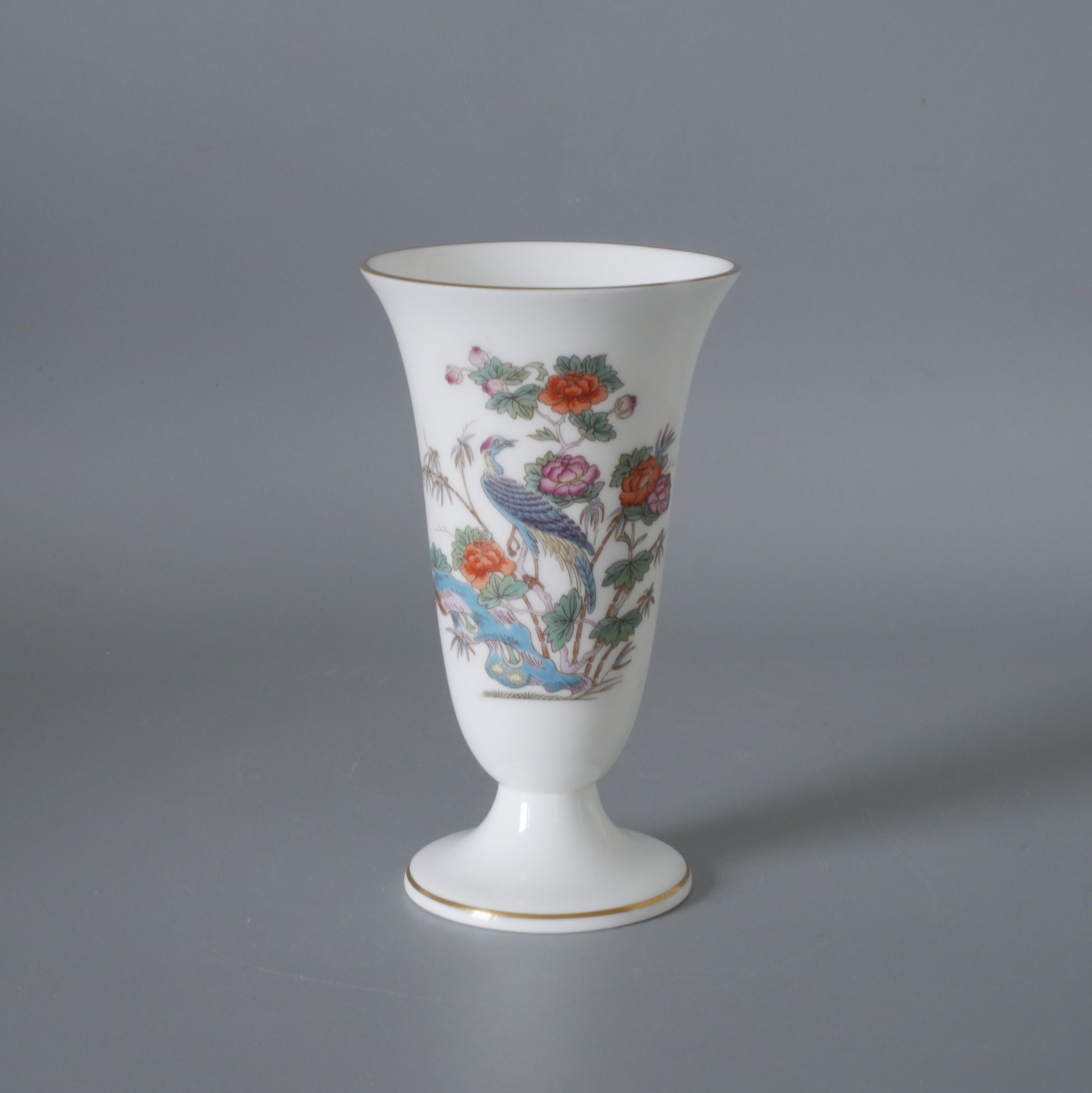 Wedgwood Kutani Crane Set: Miniature Vases & Table Bell 
