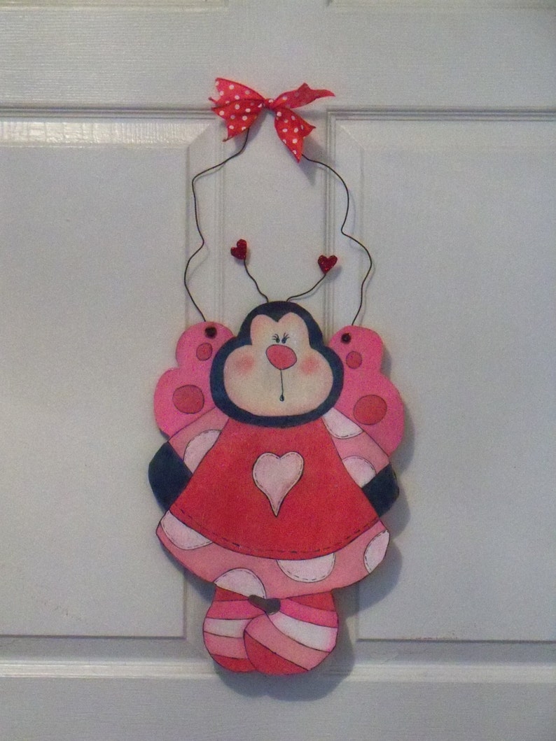 Valentine's Day Love Bug Door Hanger Decoration / Valentine Decor image 1