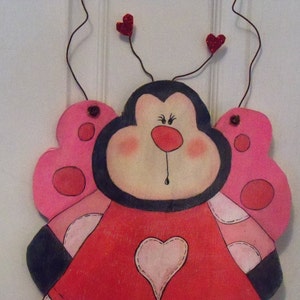 Valentine's Day Love Bug Door Hanger Decoration / Valentine Decor image 4