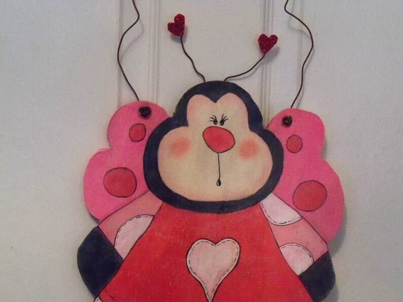 Valentine's Day Love Bug Door Hanger Decoration / Valentine Decor image 4