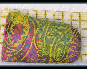 Puffy Paisley Zippered Glass Pipe  Pouch