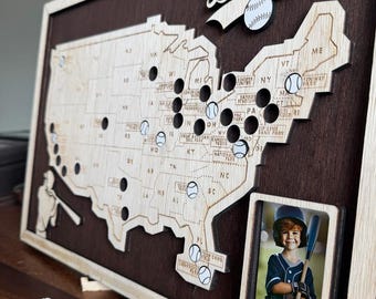 Mappa dello stadio di baseball / Regalo personalizzato in legno per stadio MLB / Maglia personalizzata e cornice per foto / Regalo di baseball per ragazzi, papà e allenatore