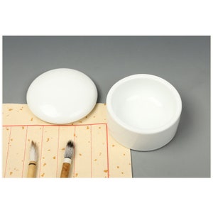 Chinese keramische inktsteen pennenhouder met deksel - wit (7,8 x 3,4 cm)