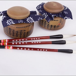 Set di pennelli combinati per capelli di gola Dipinto di scrittura medio-grande di piccole dimensioni Maniglia in legno di sandalo rosso Fornitura calligrafia materiale Orientale