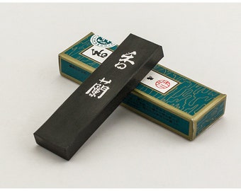 Bloque de barra de tinta de hollín negro Kuretake japonés 7,5x1,2x1cm Chen Xiang - Orientalartmaterial Calligraphy Supply