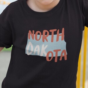 Youth North Dakota USA Unisex T-Shirt - ND State of North Dakota Souvenir Shirt - Kids Tee