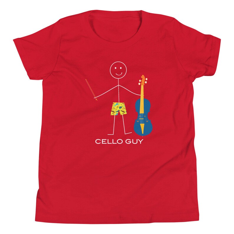 Puede incluir: Camiseta roja para j&oacute;venes con un figur&iacute;n tocando un violonchelo. El texto "CELLO GUY" est&aacute; impreso debajo de la figura.