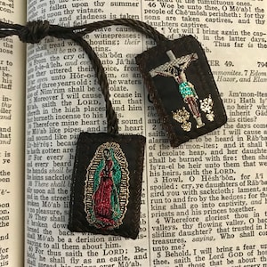 Catholic Scapular Brown Green Scapular Necklace Religious Gift Catholic Bracelet Jesus Christ Saint Mary Mexican Embroidered Protection image 1