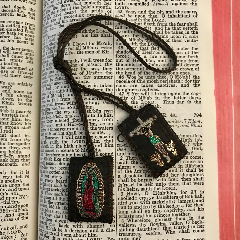 Catholic Scapular Brown Green Scapular Necklace Religious Gift Catholic Bracelet Jesus Christ Saint Mary Mexican Embroidered Protection image 3