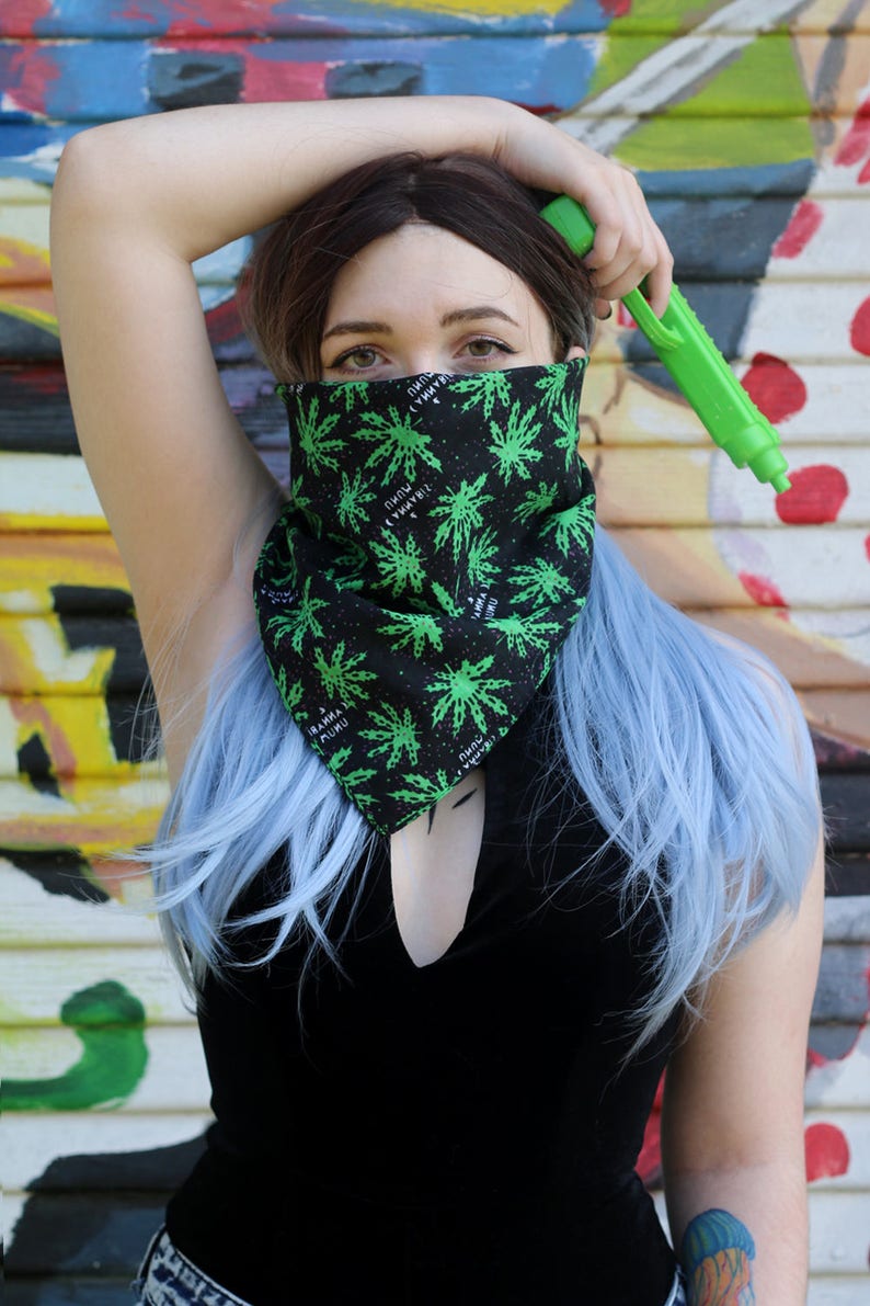 Weed Dust Mask (Marijuana Leaf Cannabis Bandana Scarf 420 EDM EMC Rave Snow...