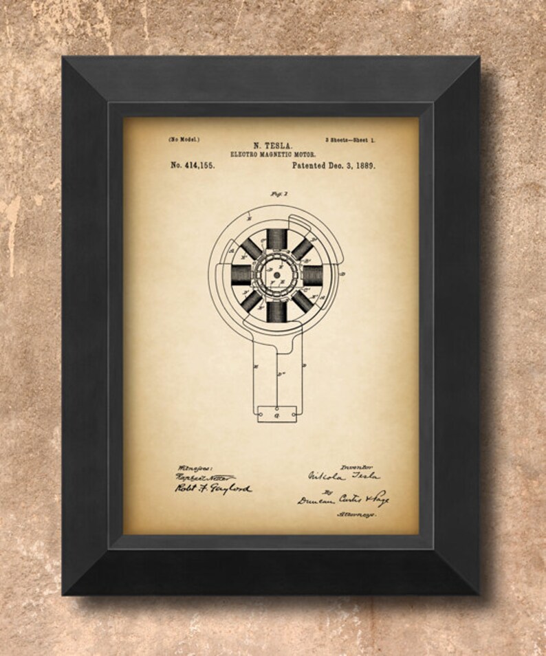 Op de afbeelding: Een zwart-witte patenttekening van Nikola Tesla's elektromagnetische motor. De tekening toont een gedetailleerd diagram van de interne componenten van de motor. Het patentnummer is 414.155 en de datum is 3 december 1889.