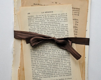 Foreign Language Vintage Paper 30 Pack