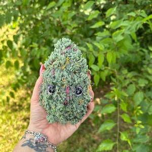 Nouglas the Happy Nug / Small Crochet Plush