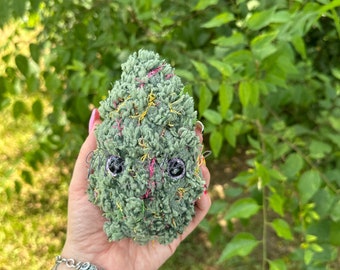 Nouglas the Happy Nug / Small Crochet Plush