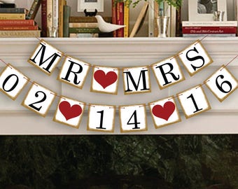 Mr Mrs Save The Date Banner - Wedding Photo Prop - Mr Mrs Save The Date Sign - Wedding Banner - Wedding Garland