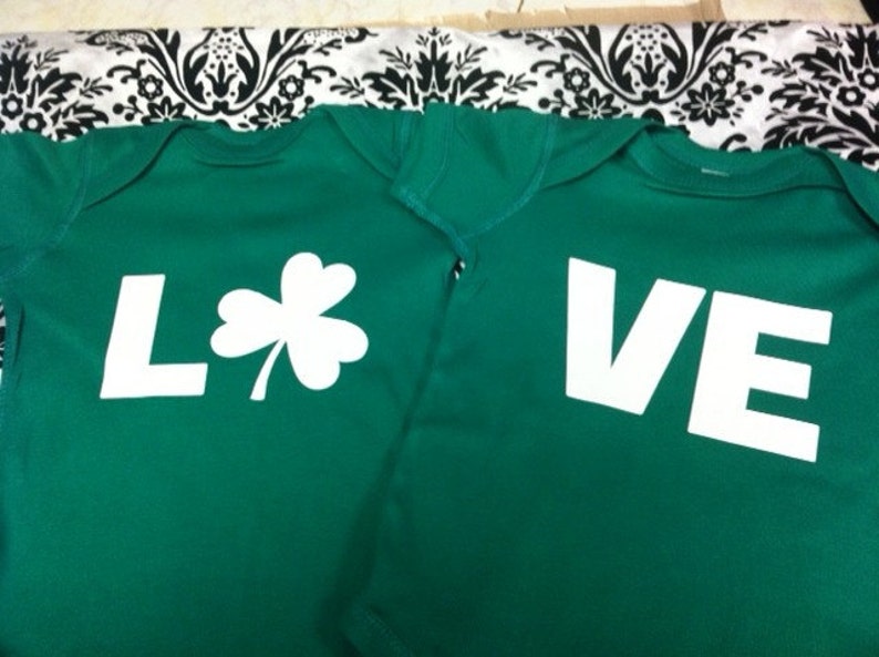 LO VE Love adorable twin bodysuits red great for St patricks day Irish size choice set of 2 new greenlast set size newborn