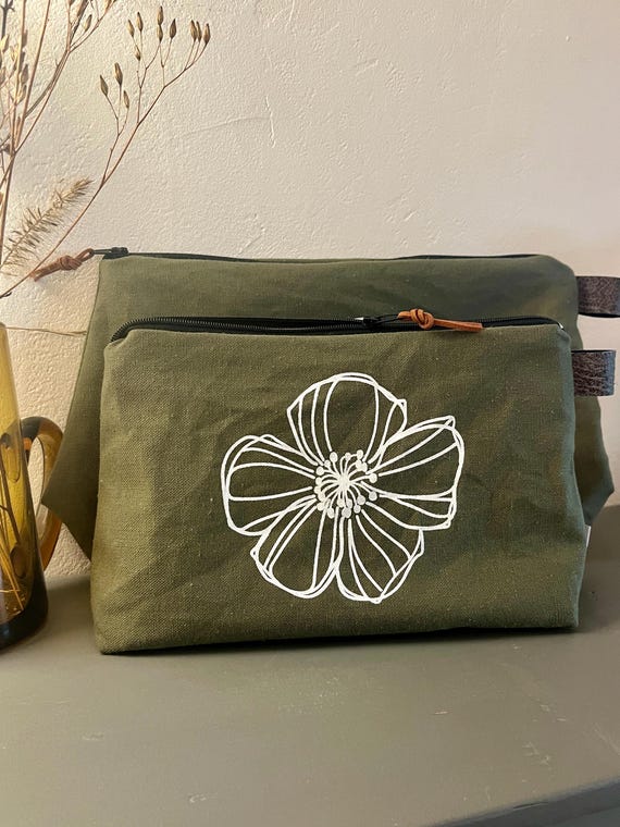 Small khaki toiletry bag FLEUR