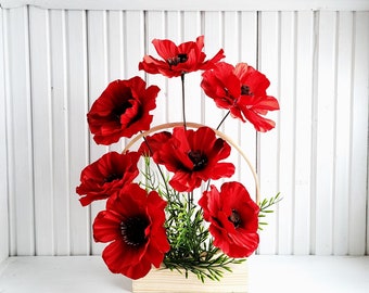 Red Poppies Wreath Standing on Wood Base, Artificial Silk Flowers Bar Decor Reception Table Centerpiece Wild Flowers Wedding Home Decoration