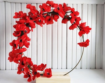 Red Poppies Wreath Standing on Wood Base, Artificial Silk Flowers Bar Decor Reception Table Centerpiece Wild Flowers Wedding Home Decoration