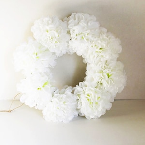 White Flowers Wreath Silk Chrysanthemum Artificial Flower Jute Wreaths Front Door Decoration Table Centerpiece Summer Spring Wedding Decor