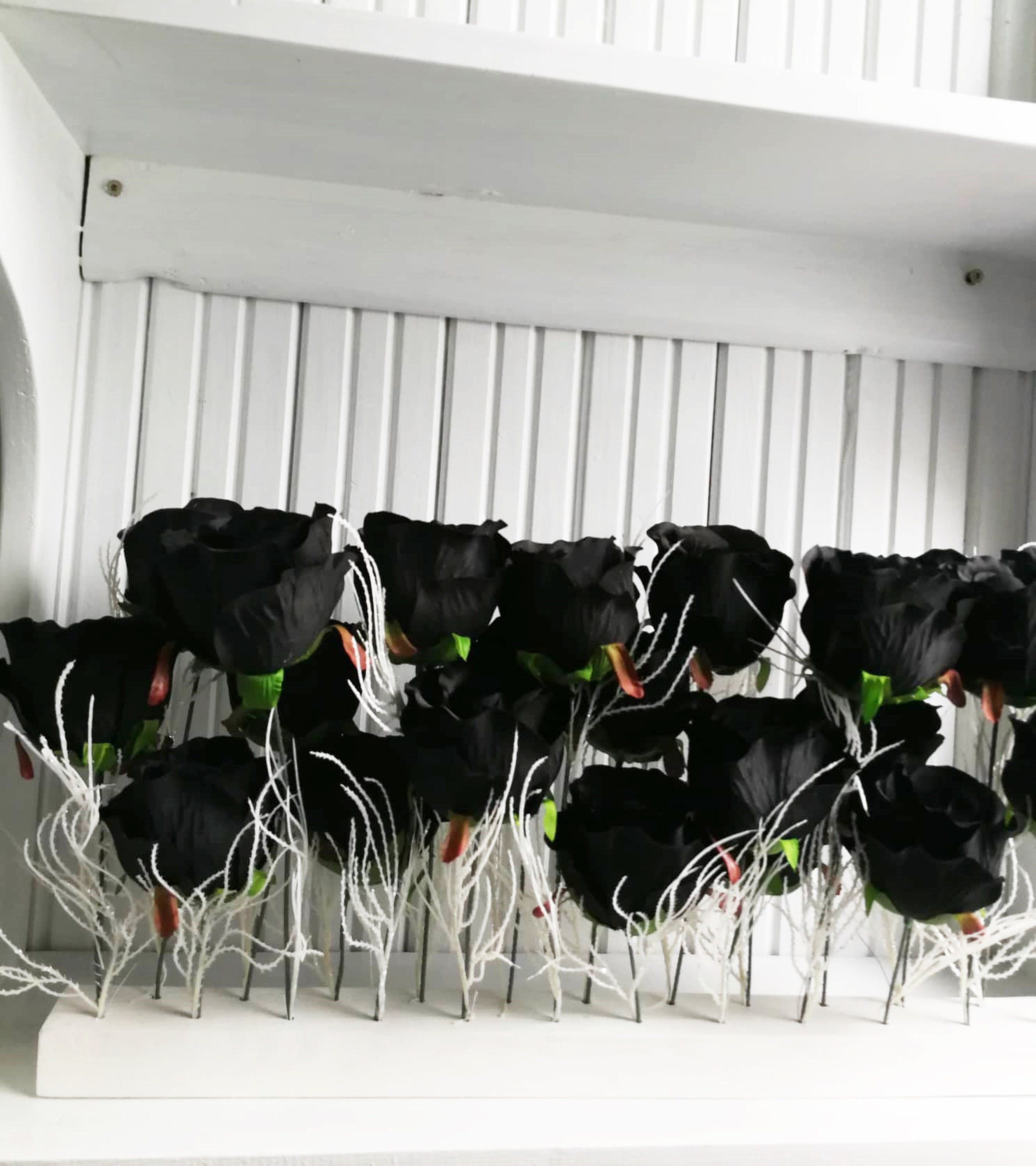 Black Roses Decor on White Painted Wood Base Silk Artificial Flowers Decoration Silk Flowers Reception White Branches Table