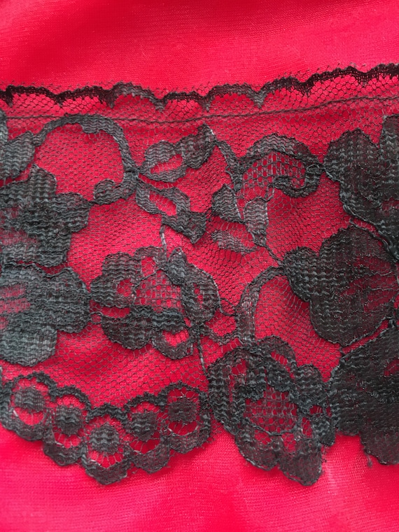 60s Vintage NIGHTIE Red Black Lace trim NIGHTGOWN… - image 8