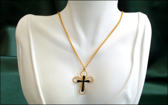 Cross Necklace by Sarah Coventry - 3D Three Dimen… - image 1