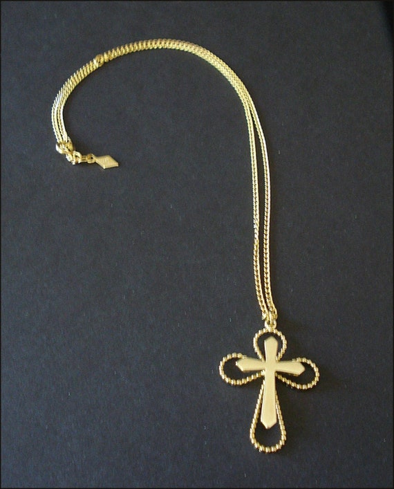 Cross Necklace by Sarah Coventry - 3D Three Dimen… - image 2